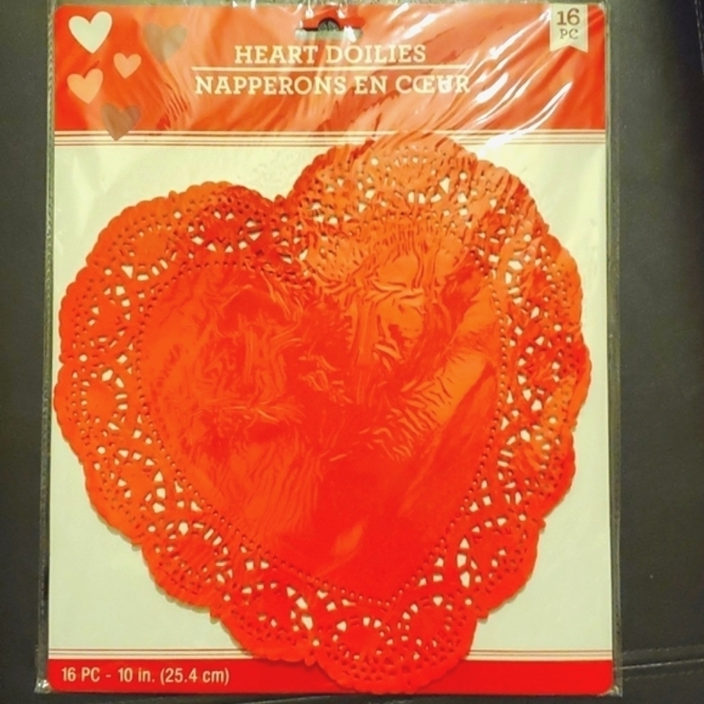 Red Heart Shaped Doilies- 16 Count-NEW